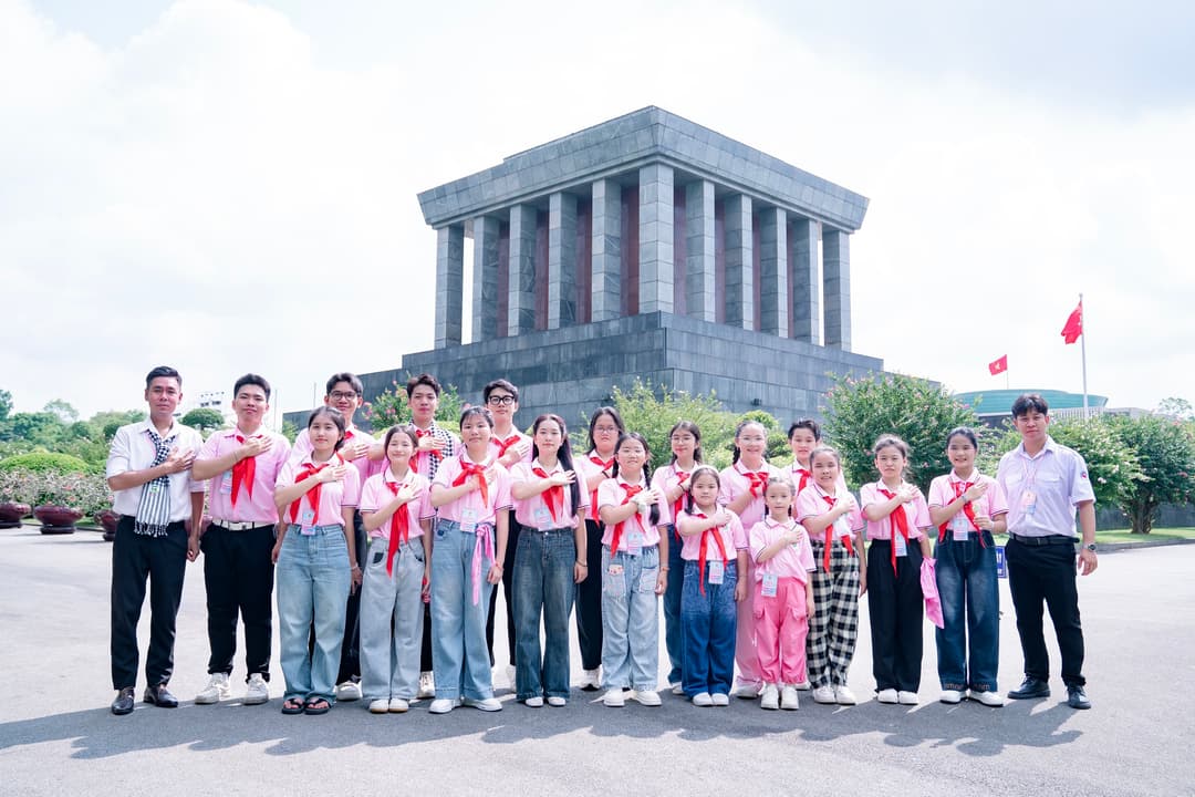 Sinh hoạt tập thể